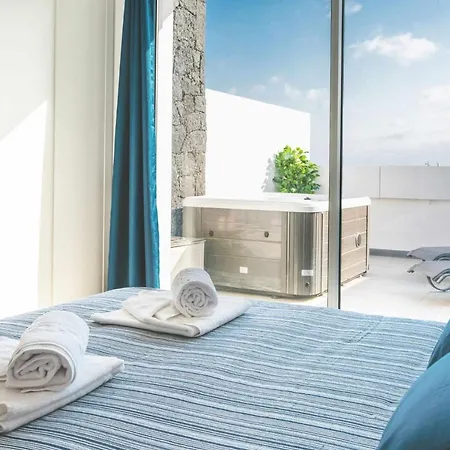 Monterey House Semesterbostad *