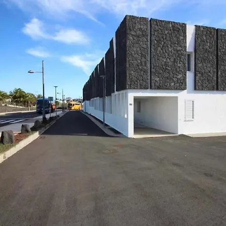 Monterey House بيت للعطل *