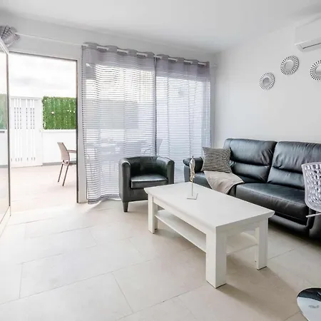 Monterey House Semesterbostad *