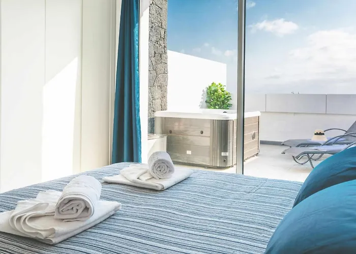 Monterey House بيت للعطل *