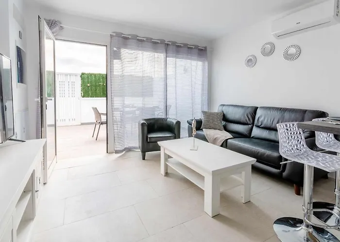 Monterey House بيت للعطل *