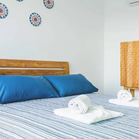 Monterey House Дом отдыха Коста Бланка